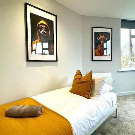 Bournemouth Getaway: 3Br Apartment Near Beach Dış mekan fotoğraf