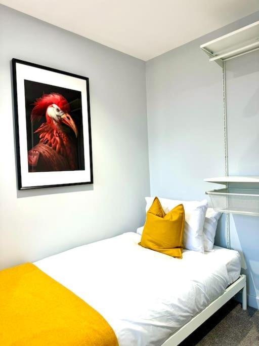 Bournemouth Getaway: 3Br Apartment Near Beach Dış mekan fotoğraf