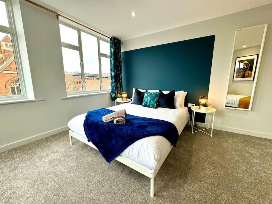 Bournemouth Getaway: 3Br Apartment Near Beach Dış mekan fotoğraf