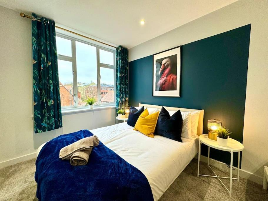 Bournemouth Getaway: 3Br Apartment Near Beach Dış mekan fotoğraf